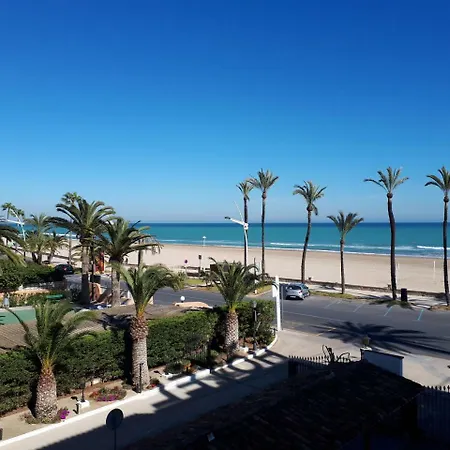 Del Mar מלון